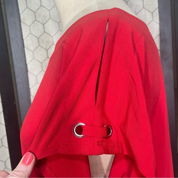 CURE. Split Short Sleeve Top - Picture 11 of 11